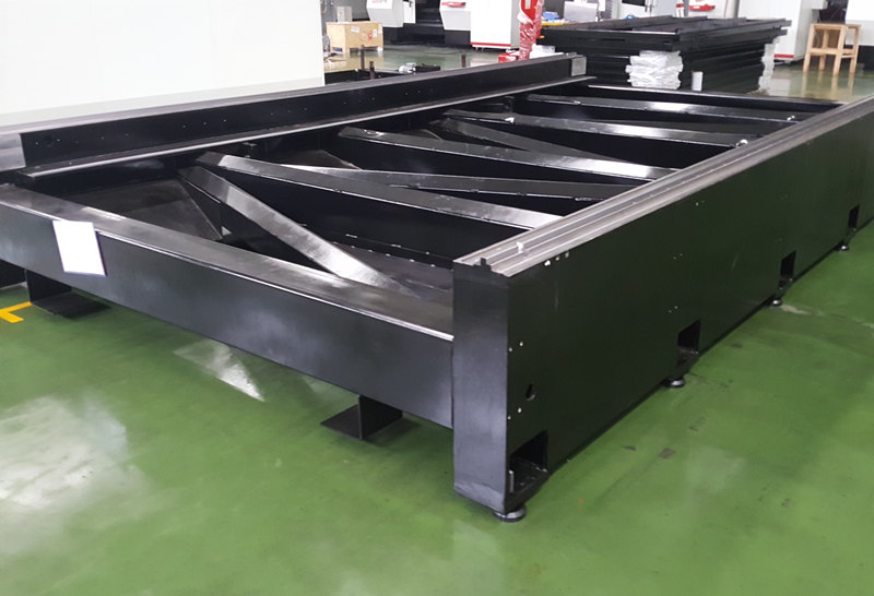 IPG Serat 500W Mesin Pemotong Laser CNC kanggo Mesin Motong Laser Tube Logam